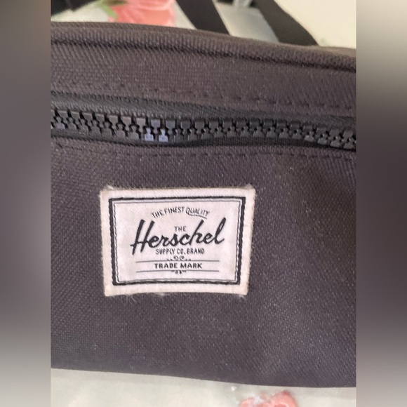 Herschel Supply Company Black Little Herschel Heritage Hip Pack - Picture 2 of 5